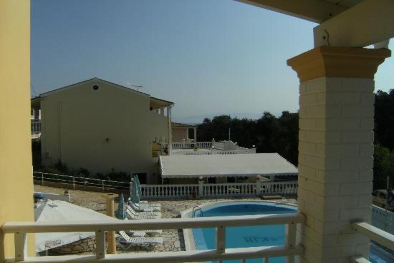 Kerkyra Beach Hotel & Apartments เวนิทเซส ภายนอก รูปภาพ
