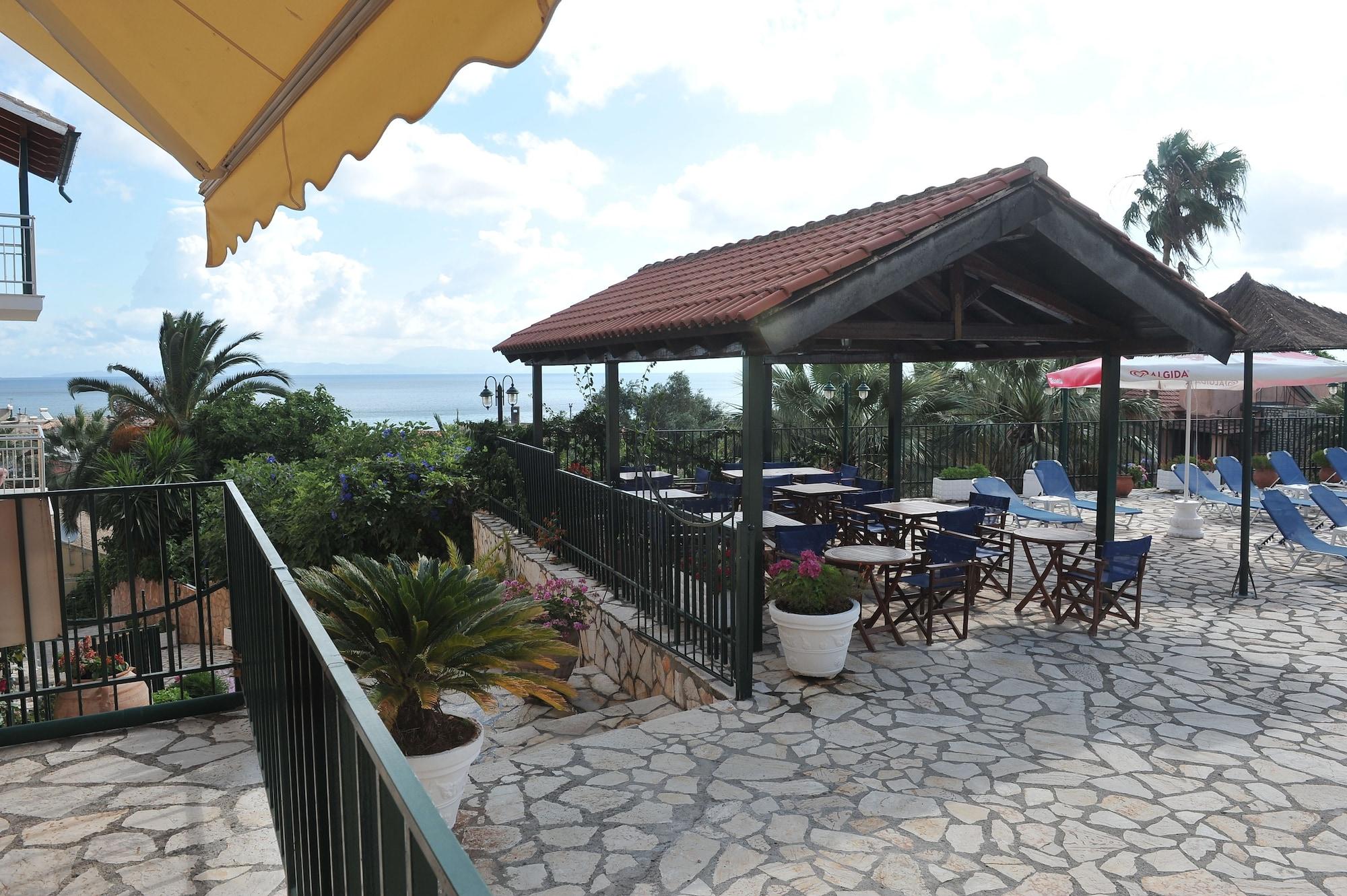 Kerkyra Beach Hotel & Apartments เวนิทเซส ภายนอก รูปภาพ
